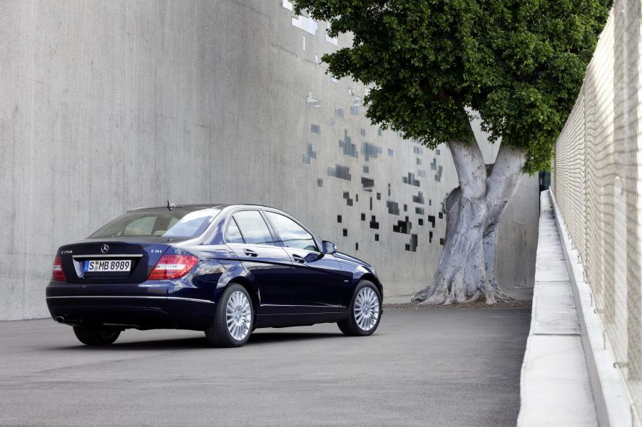  Mercedes-Benz C-Class 2011 года  (фото 16 из 23)